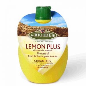 Fresh Sicilian organic Lemon with Essential lemon oil